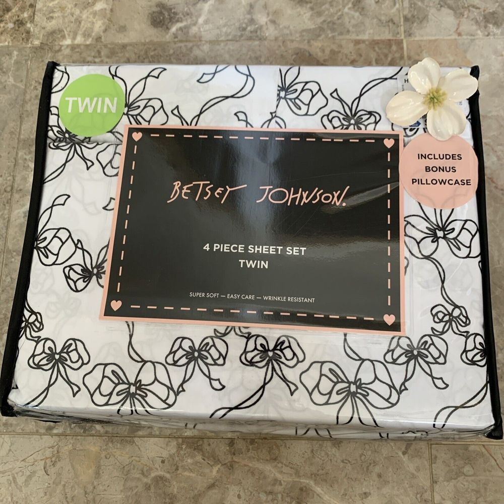BETSEY JOHNSON Coquette White Black Outline Bows Microfiber TWIN Sheet Set